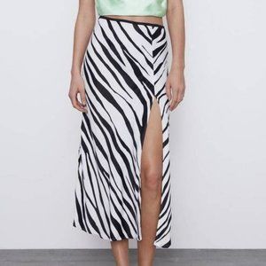 ZARA ANIMAL PRINT SKIRT TRF - S